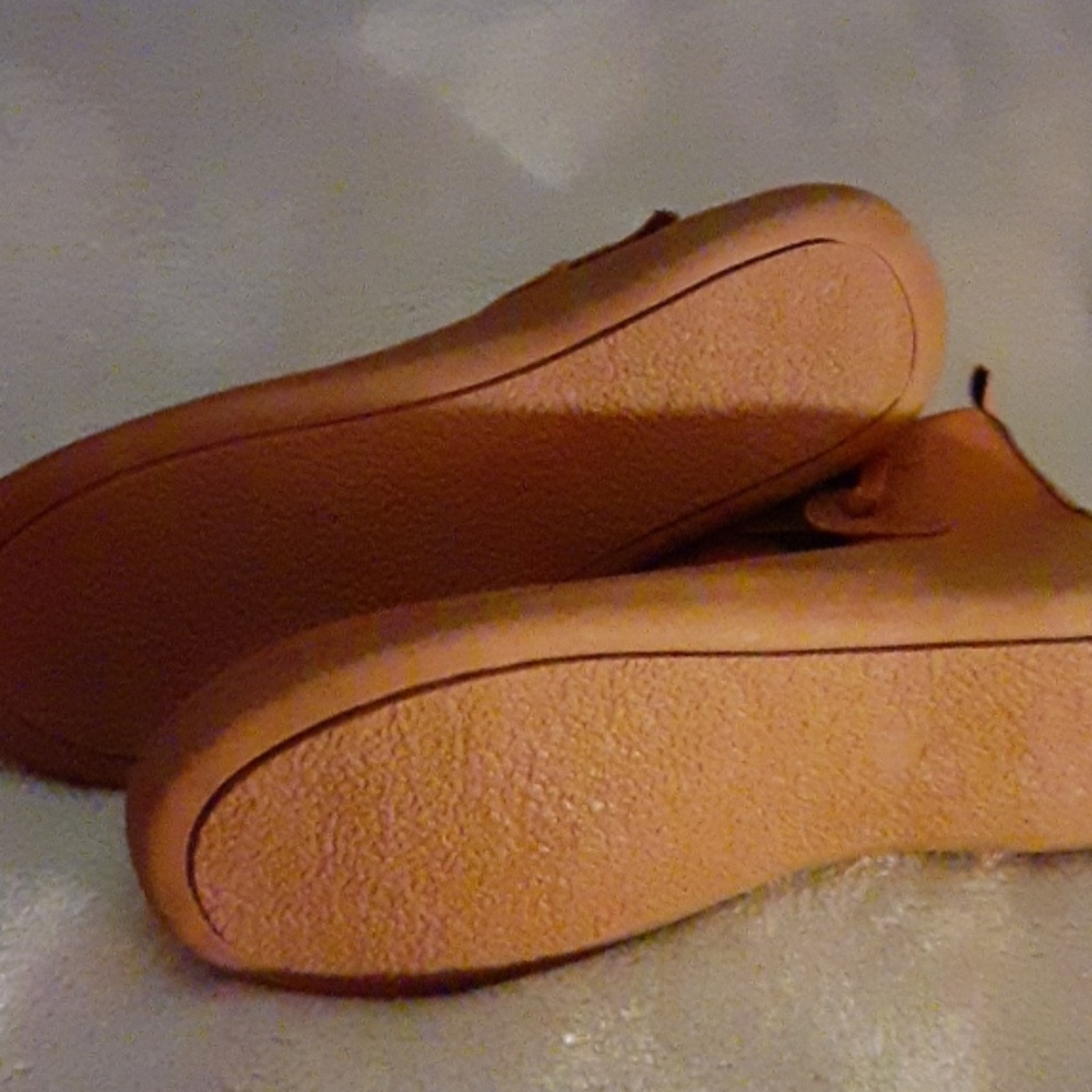 Booty - Picture 4 of 4